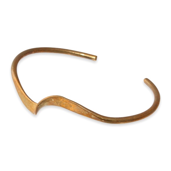 Vintage Brass Twisted Cuff Bracelet Handmade Hammered Twist Simple Minimalist - Picture 2 of 3